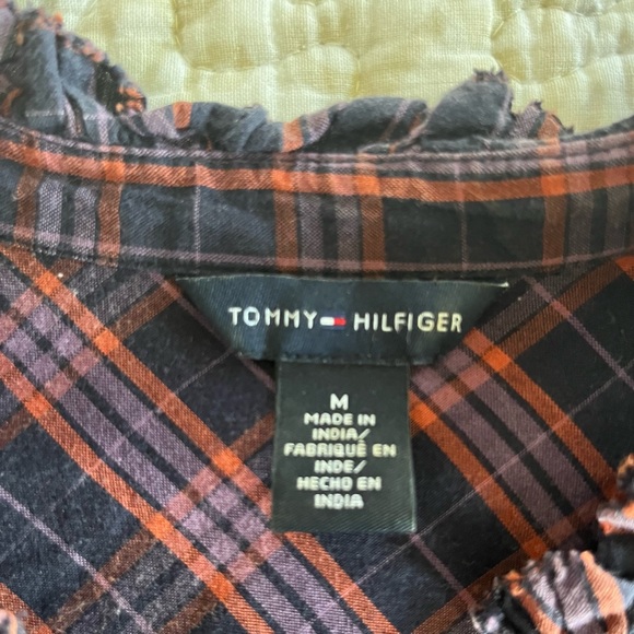 Tommy Hilfiger sleeveless women's top- size medium - Picture 4 of 4